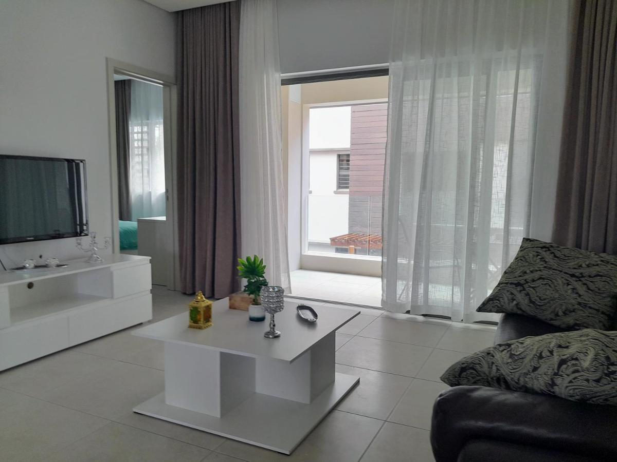 Appt Neuf De 2Ch Ds Residence Avec Piscine, Route Cotiere Grand Baie Exterior photo